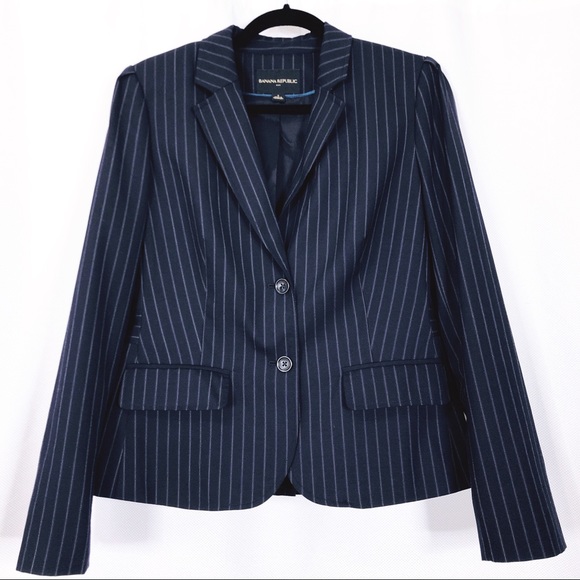 Banana Republic Jackets & Blazers - Banana Republic Woman’s Navy Pinstriped Blazer